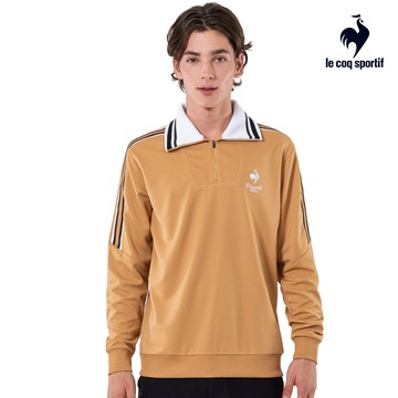 【LE COQ SPORTIF 法國公雞】男款太妃糖色休閒經典立領上衣LWU21324