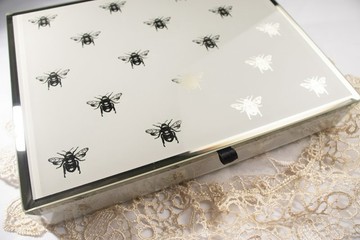 【小蜜蜂─玻璃珠寶盒單入組】飾品│收納盒│蜜蜂
