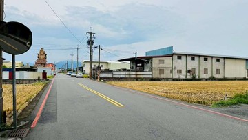 金身土地公旁三角窗金店面   ｜宜蘭縣五結鄉台興路