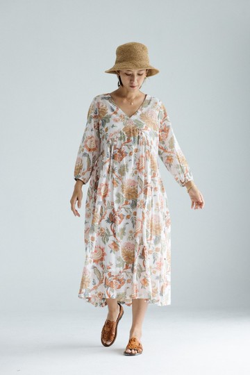 v領鬆緊袖口洋裝_橘彩花園