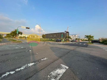 十三期昌明段 | 雙面臨路黃金角地。｜台中市南屯區昌明段