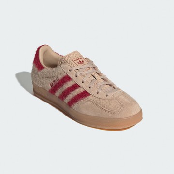 [ACS] adidas 休閒鞋 Gazelle Indoor W 女鞋 米 紅 毛絨 德訓鞋 愛迪達 JP8341