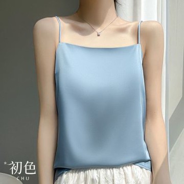 初色 簡約慵懶感醋酸緞面輕薄透氣修身一字領細肩帶背心女背心-共7色-13442(M-3XL可選/現貨+預購)