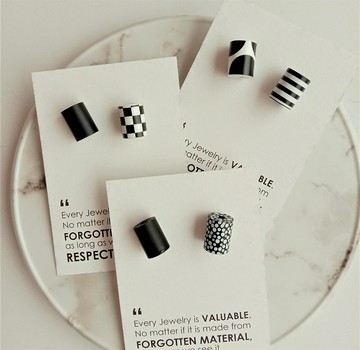 耳環 經典黑白鼓珠_PICCOLO同系列可換搭