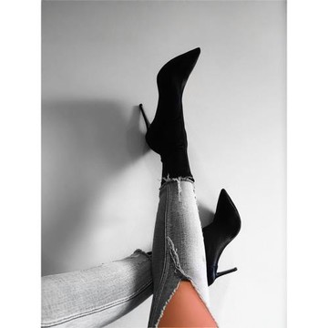 ins網紅瘦瘦中筒襪鞋高跟細跟彈力女短靴尖頭2024秋冬單靴子黑色