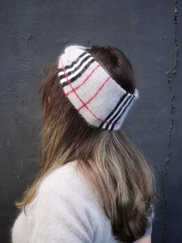 安哥拉灰色頭帶。蓬鬆針織頭巾。扭頭帶