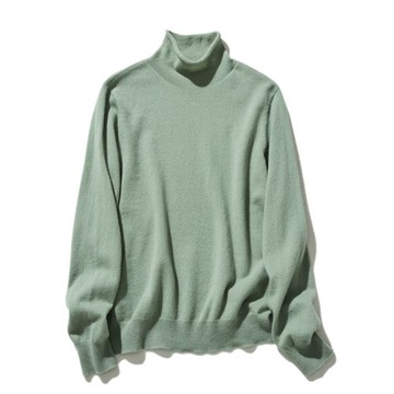 2023新色登場 貼身衣物，講究質感。100% 美麗諾羊毛針織衫 無縫編織工法 高領 墨綠色 221004-8