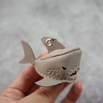 純手工製 迷你 灰色 鯊魚 鑰匙圈 shark Key holder