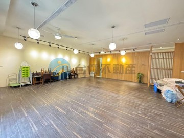 運動公園大面寬挑高(買一送一)店面｜苗栗縣頭份市上庄路