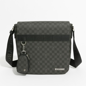 PLAYBOY - 翻蓋斜背包  Honour系列 - 黑色