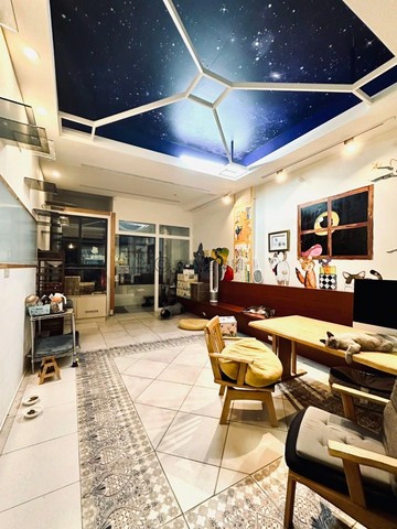 西區國美館屋況好透天店面｜台中市西區忠勤街