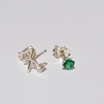 單鑽字母與誕生石的耳環 (S 925、斜體)