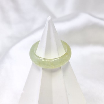 冰種黃翡戒指 玉戒 國際圍近16 內徑19 | 天然緬甸玉A貨翡翠