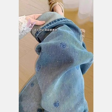 【臺灣出貨 免運】淺藍色刺繡玫瑰闊腿牛仔褲女2025新款春季高腰大碼顯瘦直筒長褲