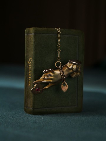 1915年 英國仕女手形胸針