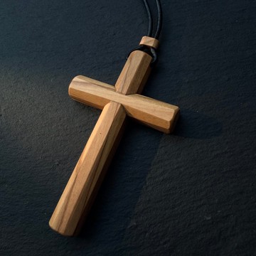 Amour愛木木- 橄欖木汽車十字架吊飾 包包吊飾 十字架 可客製化刻