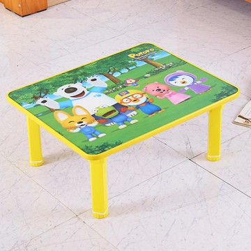 Pororo 嬰幼兒角色造型桌  黃色 淘氣小企鵝款
