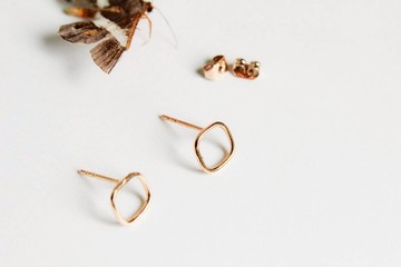 經典四角形黃銅耳環