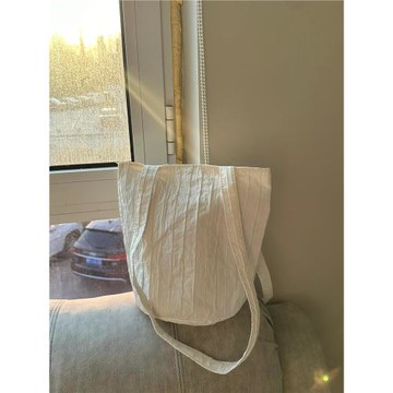 2025新款條紋褶皺小眾水桶包細長帶單肩手提包休閑百搭學生通勤包