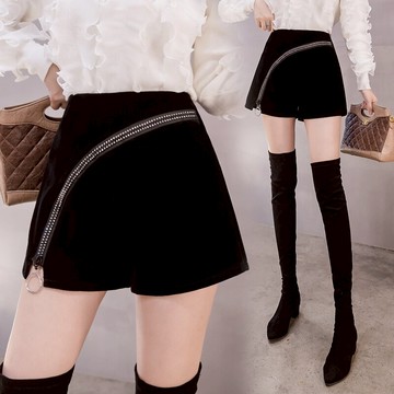 配長靴子的短褲女秋冬季網紅高腰新款冬天外穿a版金絲絨闊腿1入