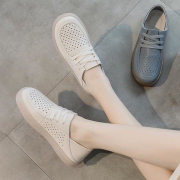 春夏季真皮洞洞鞋外穿2024新款女涼鞋防滑鏤空單鞋牛筋軟底護士鞋