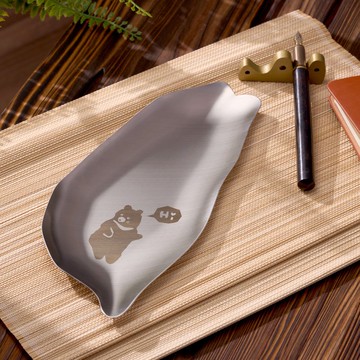 【OPUS東齊金工】不鏽鋼台灣造型淺盤/禮盒-島嶼拾光/台灣黑熊