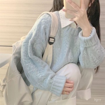 奶藍色慵懶風軟糯麻花毛衣女韓係學院休閒圓領套頭內搭針織打底衫 冬天衣服 針織衫 套頭上衣 寬鬆毛衣 針織衣 毛衣 長袖女