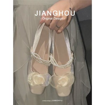 匠逅、胖mm高跟鞋腳寬肥緞面花朵婚鞋女方頭軟底孕婦中跟公主鞋