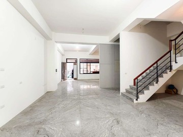 樂福艾瑪❤️塗城國小軟體園區併排雙車大地坪電梯別墅｜台中市大里區向學一路