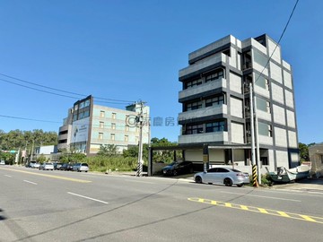 好市多商圈。6.8米大面寬大空間店鋪｜桃園市新屋區中山東路二段