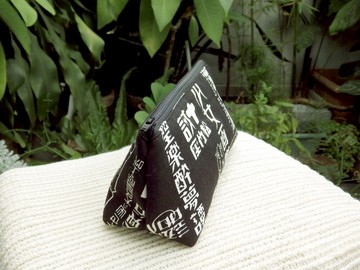 【文藝風情】的多用途立體收納包