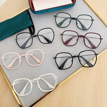 ⒹⓎⓁ┊ 6ᴄᴏʟᴏʀ🪴顯瘦感新款墨鏡 大方框墨鏡 時髦 韓國 小紅書熱賣 眼鏡 太陽眼鏡 百搭 鉚釘 抗UV 太陽眼鏡