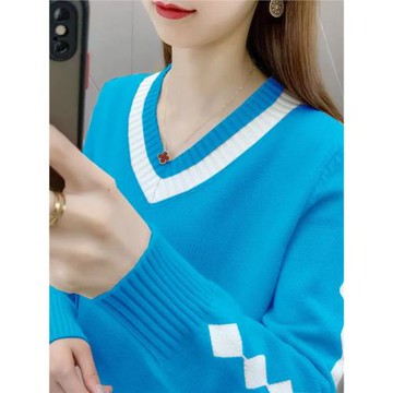 秋冬v領上衣女2023新款外穿長袖毛衣寬松短款套頭條紋針織打底衫