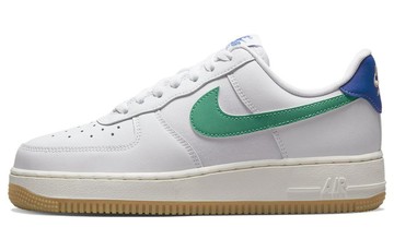 WMNS AIR FORCE 1 07 WHITE STADIUM GREEN