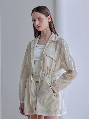 Lightweight Water Resistant Hip Length Jacket [BEIGE]