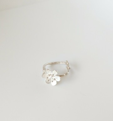 花朵在樹梢 純銀戒指 開放式戒圍