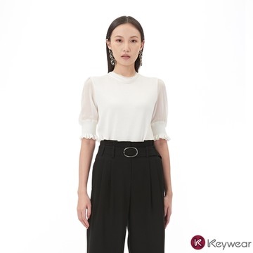 KeyWear奇威名品    透膚設計荷葉修身針織上衣-白色