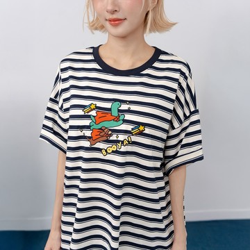 QUEENSHOP_ S 女裝 JOGUMAN飛天超人TEE【01190418】