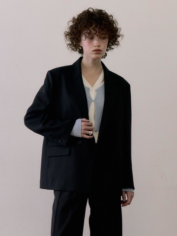 Back Button Tailored Blazer (JZJK321A)
