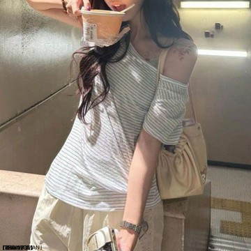 別緻大領口減齡條紋短袖T恤女寬鬆慵懶休閒露肩上衣