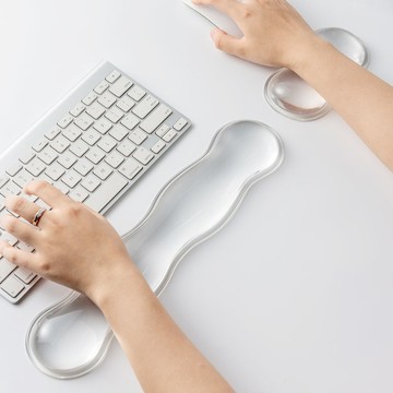 【店鋪熱銷】透明水滴護腕鼠標墊女手腕墊防滑辦公室筆記本電腦鍵盤手托【Snowbelle優選】