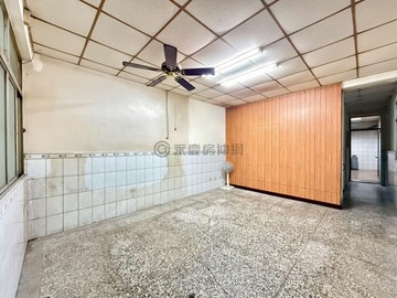 崇光國小走路就到低總價邊間透天打造自已的家｜台中市大里區東明路