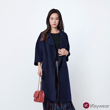 【KeyWear 奇威名品】質感手工縫製100%羊毛大衣 深藍色