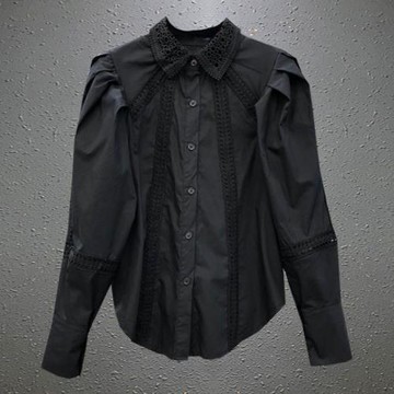 2026早春新款法式復古鏤空花邊翻領拼接紐扣泡泡袖百搭襯衫女上衣