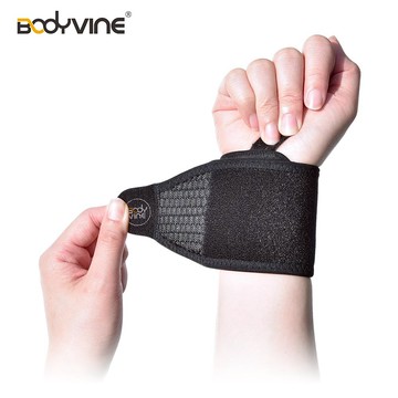 【BODYVINE巴迪蔓】調整型矽膠護腕帶(左右通用)-1只