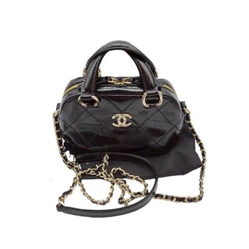 【二手精品 9.9成新】CHANEL香奈兒Coco Neige系列迷你保齡球袋(禮品包/有盒沒有卡) 編號L256