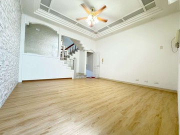 陽明學區｜6大房屋況佳｜雙車庫優質透天｜高雄市三民區澄清路