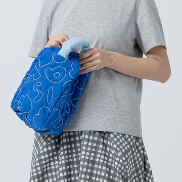 a la sha Logo絎縫多功能化妝包