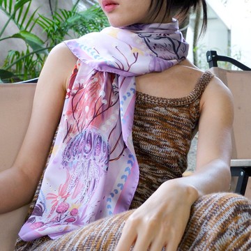 【粉紫色】海洋的故事大絲巾連絲巾扣高雅禮盒 | 圍巾