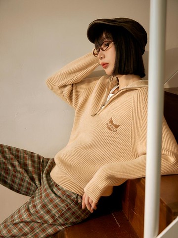 酷洛米．針織刺繡半開襟翻領毛衣